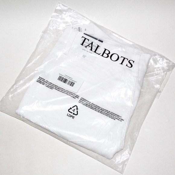 Talbots Relaxed Girlfriend Denim Short - Picture 3 of 15